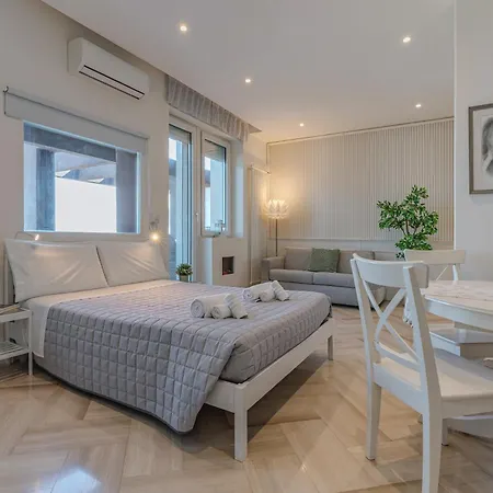 Apartamento Loft Corso Trieste Terrazza Sul Mare