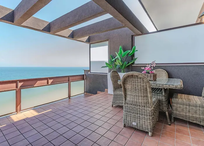 Loft Corso Trieste Terrazza Sul Mare Apartment *