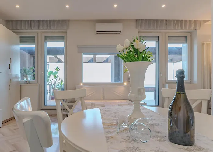 アパート Loft Corso Trieste Terrazza Sul Mare *